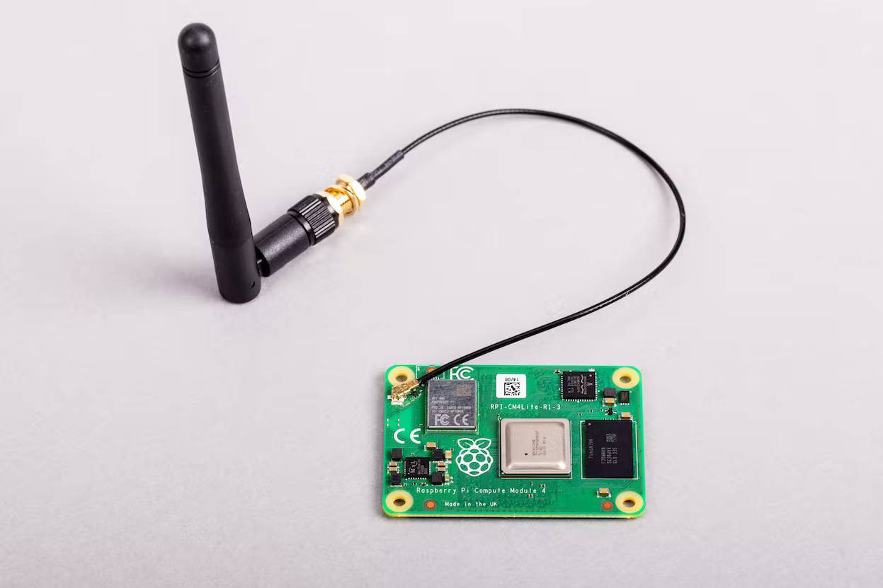 CM4 Antenna
