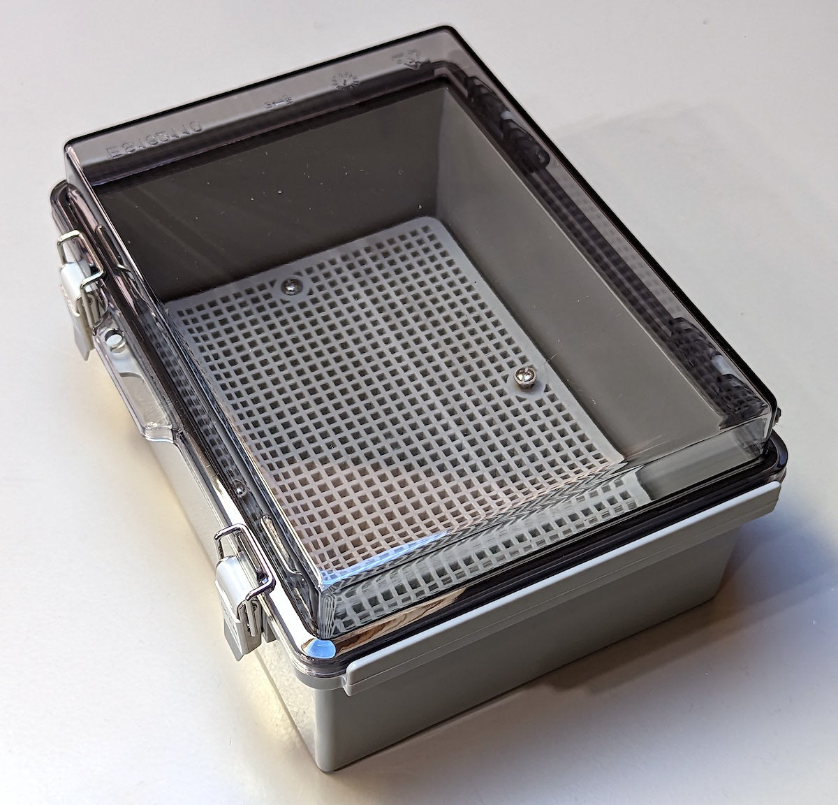 Large Weatherproof Enclosure for Raspberry Pi and SH-RPi (210x160x100 mm)
